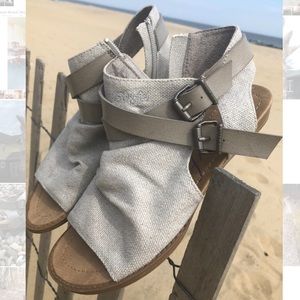 Cute Blowfish Wedge Sandal